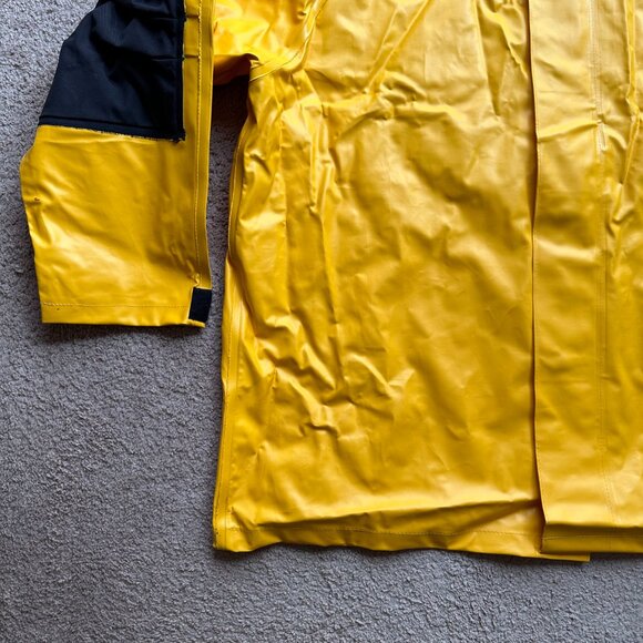 Cabelas Jacket Mens 2XL NWT Alaskan Guide Parka PVC Yellow Button Close - Picture 8 of 11